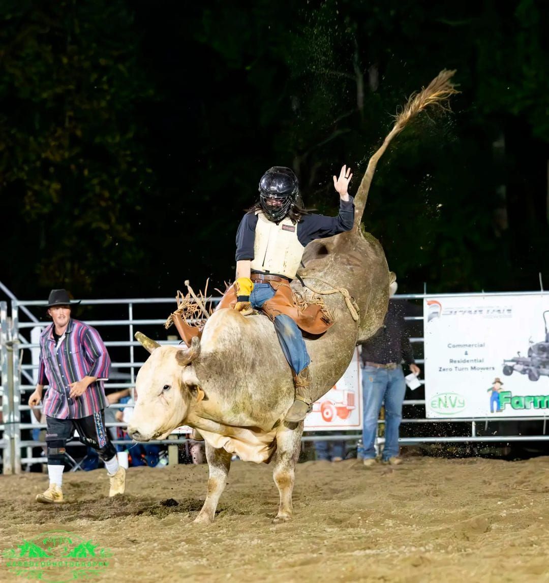 Alexander Lovelady bull riding